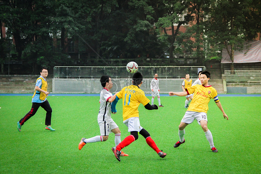 比对手多出 比对手多出